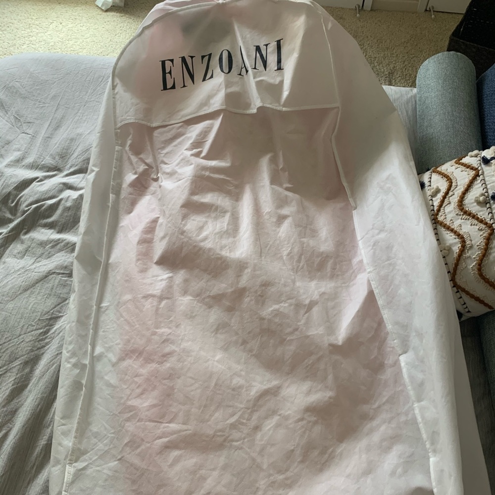 Enzoani Larissa Wedding Dress- worn once - Picture 8 of 16